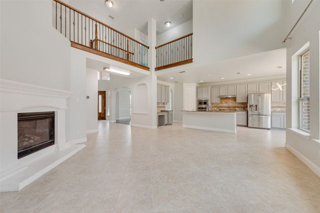 419 Aylesbury Drive, Roanoke, TX 76262