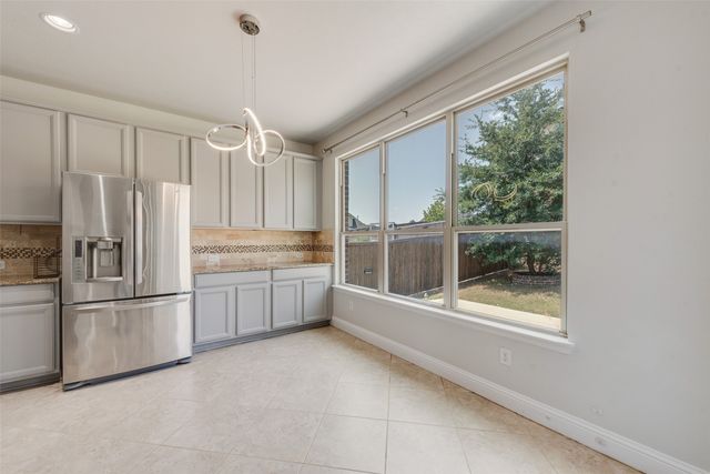 419 Aylesbury Drive, Roanoke, TX 76262