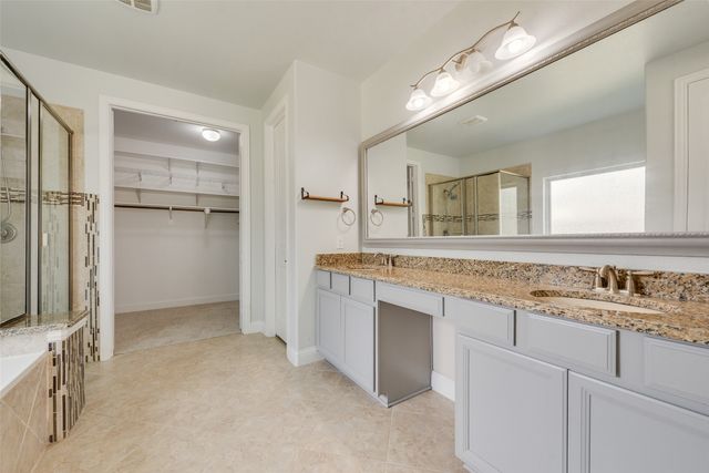 419 Aylesbury Drive, Roanoke, TX 76262
