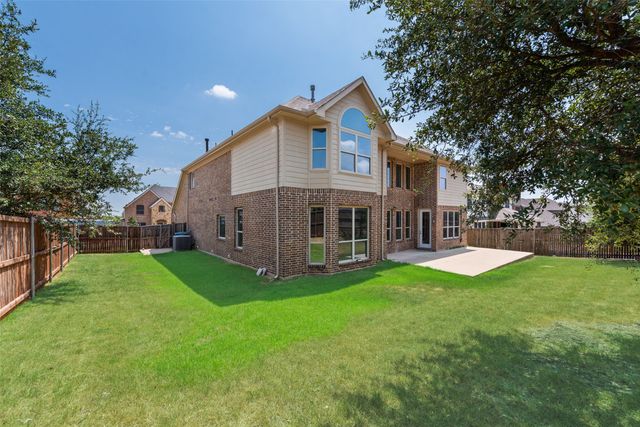 419 Aylesbury Drive, Roanoke, TX 76262