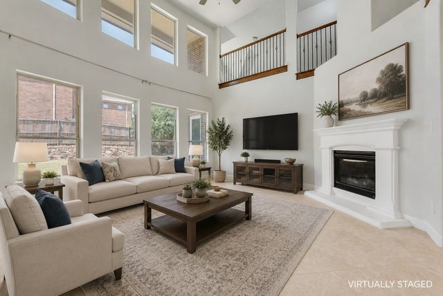 419 Aylesbury Drive, Roanoke, TX 76262