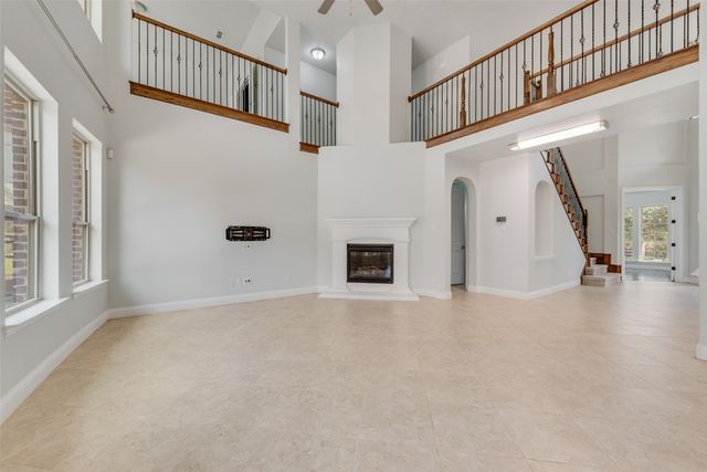 419 Aylesbury Drive, Roanoke, TX 76262