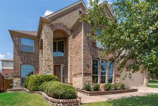419 Aylesbury Drive, Roanoke, TX 76262