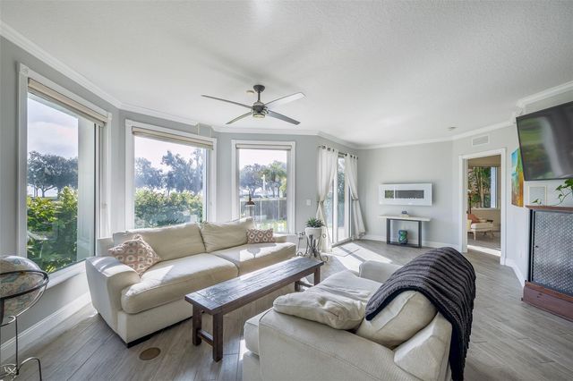 555 5TH AVENUE NE 183, St Petersburg, FL 33701