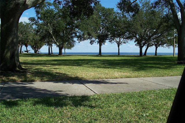 555 5TH AVENUE NE 183, St Petersburg, FL 33701