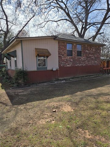 104 Shadowglenn Drive, Weatherford, TX 76087