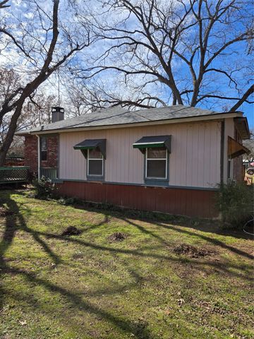 104 Shadowglenn Drive, Weatherford, TX 76087
