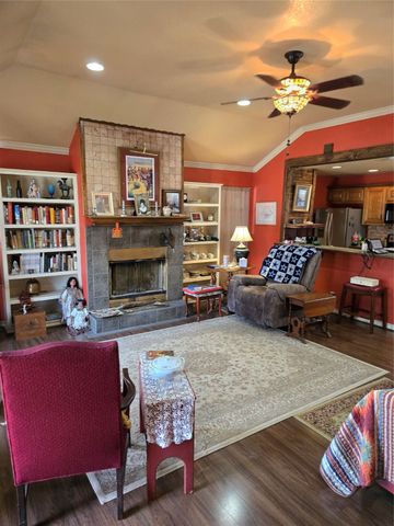 104 Shadowglenn Drive, Weatherford, TX 76087