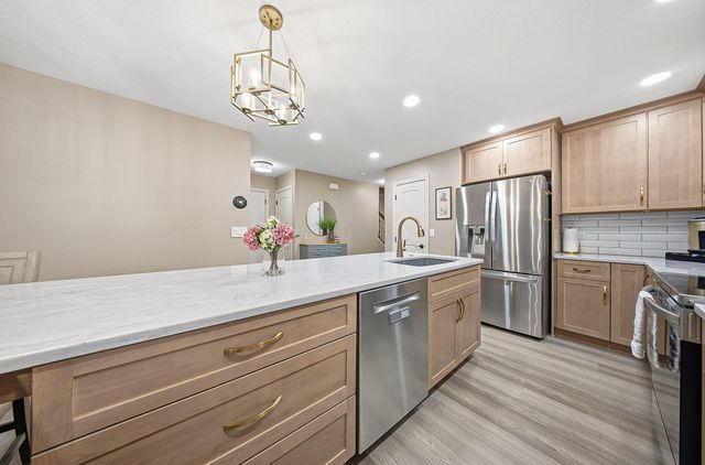 565 Apple Valley Circle, Delaware, OH 43015