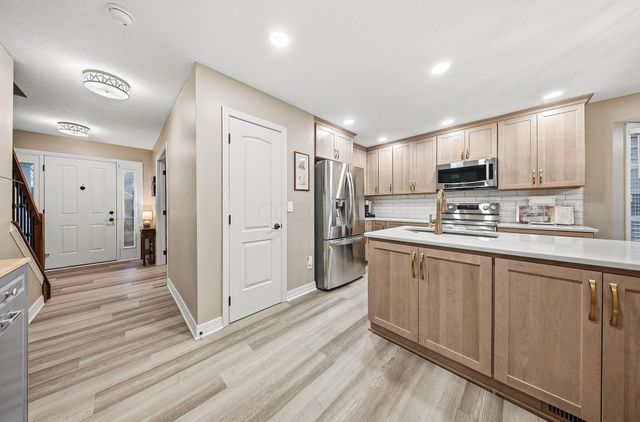 565 Apple Valley Circle, Delaware, OH 43015