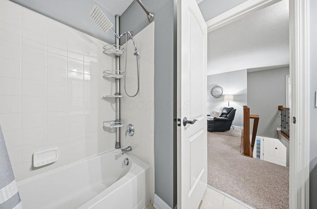 565 Apple Valley Circle, Delaware, OH 43015