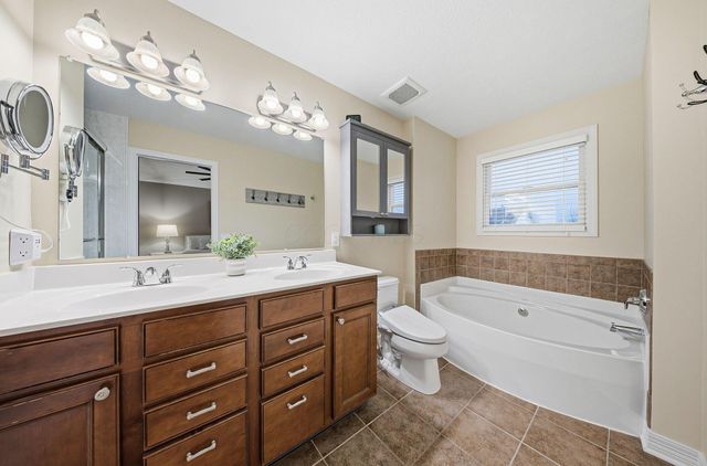 565 Apple Valley Circle, Delaware, OH 43015