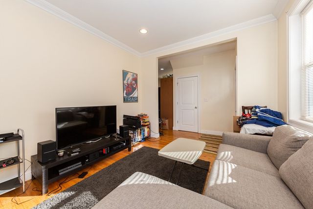 182 Calumet St 182, Boston, MA 02120