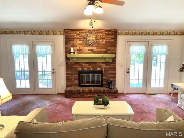 15803 Harris Ridge Court, Chesterfield, MO 63017