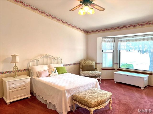 15803 Harris Ridge Court, Chesterfield, MO 63017