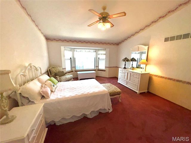 15803 Harris Ridge Court, Chesterfield, MO 63017