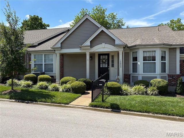 15803 Harris Ridge Court, Chesterfield, MO 63017