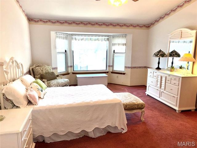15803 Harris Ridge Court, Chesterfield, MO 63017