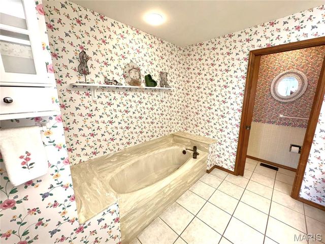 15803 Harris Ridge Court, Chesterfield, MO 63017