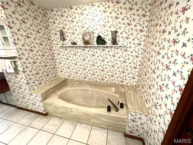 15803 Harris Ridge Court, Chesterfield, MO 63017