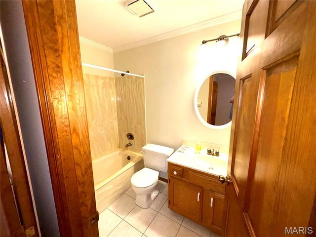 15803 Harris Ridge Court, Chesterfield, MO 63017