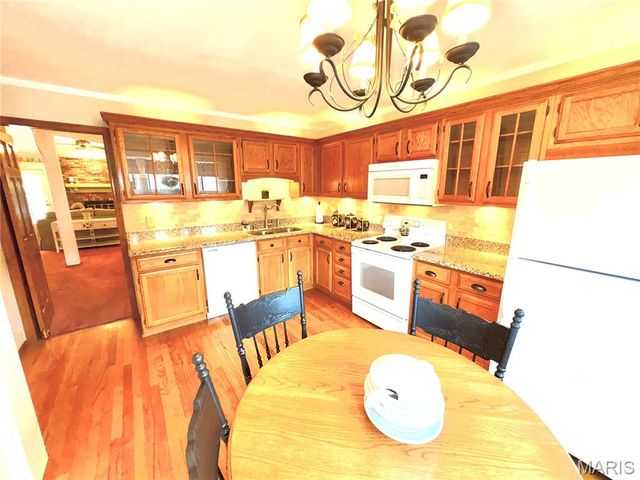15803 Harris Ridge Court, Chesterfield, MO 63017