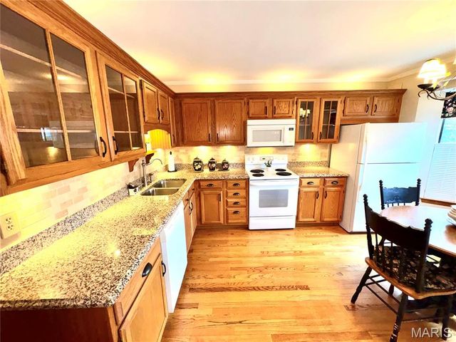 15803 Harris Ridge Court, Chesterfield, MO 63017