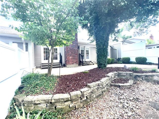15803 Harris Ridge Court, Chesterfield, MO 63017