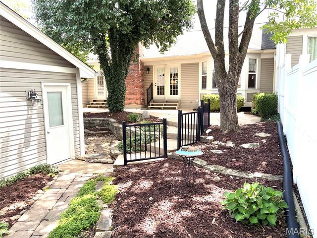 15803 Harris Ridge Court, Chesterfield, MO 63017