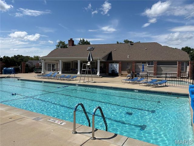 15803 Harris Ridge Court, Chesterfield, MO 63017