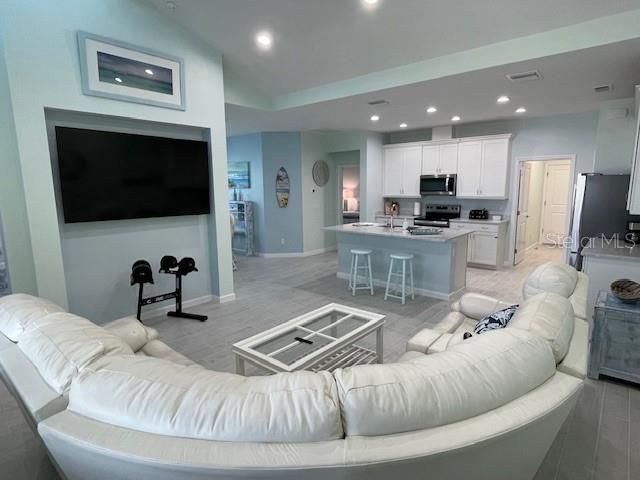 261 GYPSY PALACE LANE, Daytona Beach, FL 32124
