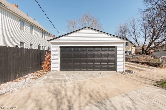 5811 Madison Avenue, Cleveland, OH 44102