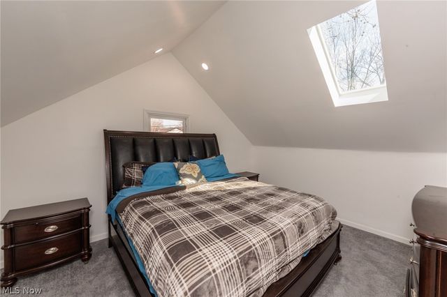 5811 Madison Avenue, Cleveland, OH 44102