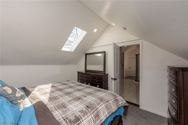 5811 Madison Avenue, Cleveland, OH 44102