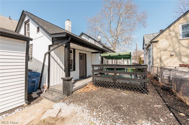 5811 Madison Avenue, Cleveland, OH 44102