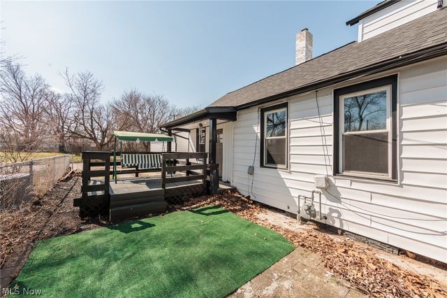 5811 Madison Avenue, Cleveland, OH 44102