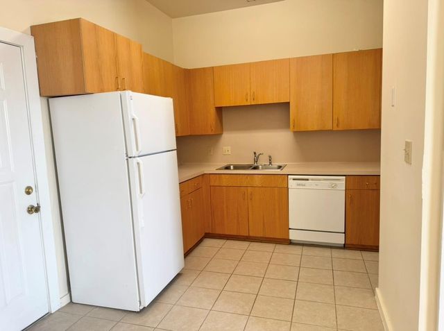 104 Depot ST B, Elgin, TX 78621