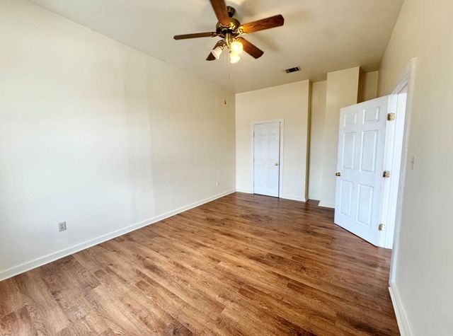104 Depot ST B, Elgin, TX 78621