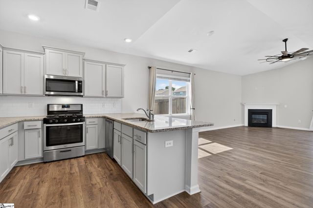 1095 Longstone Way, Spartanburg, SC 29306