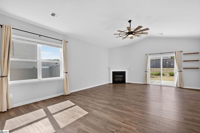 1095 Longstone Way, Spartanburg, SC 29306