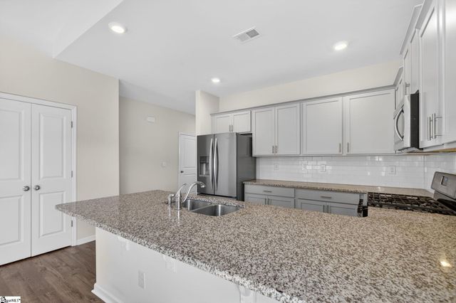 1095 Longstone Way, Spartanburg, SC 29306