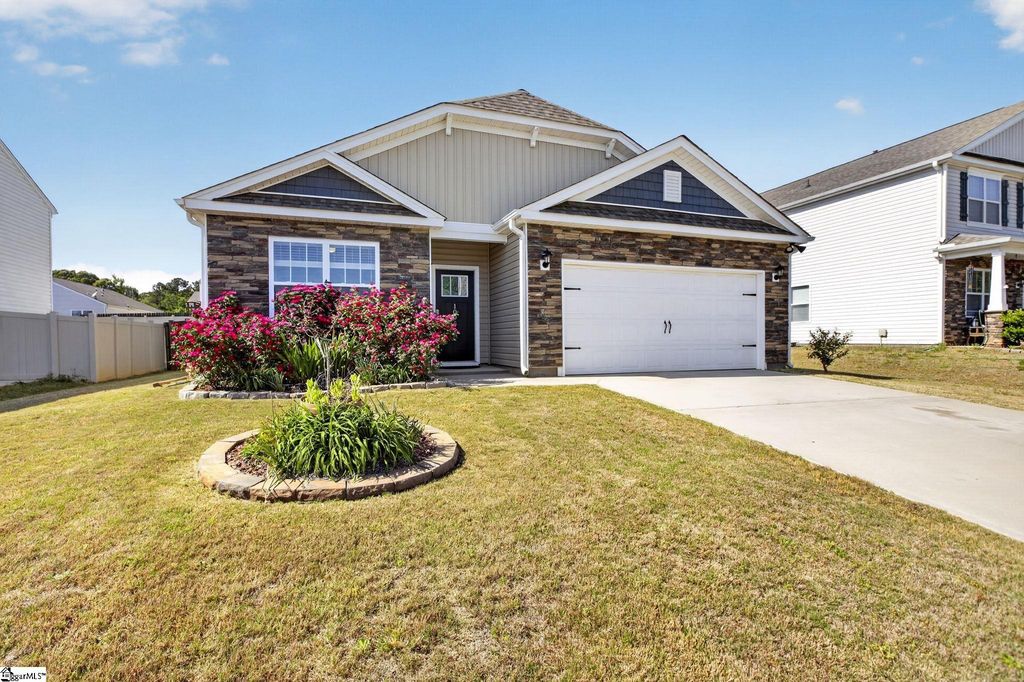 1095 Longstone Way, Spartanburg, SC 29306