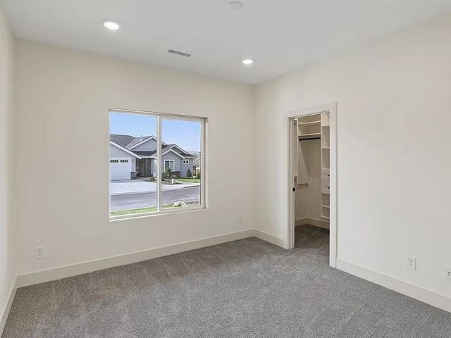 1022 E Wandermere Estates Ln, Spokane, WA 99208