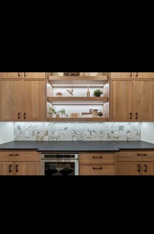 1022 E Wandermere Estates Ln, Spokane, WA 99208