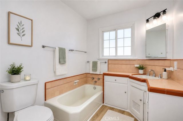 8725 S Gramercy Place, Los Angeles, CA 90047