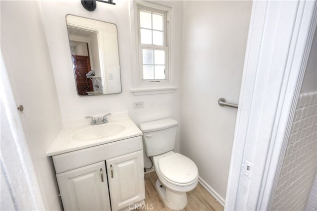 8725 S Gramercy Place, Los Angeles, CA 90047