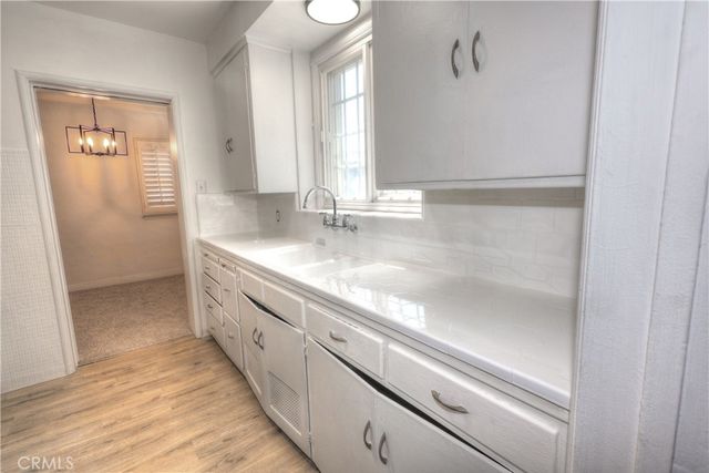 8725 S Gramercy Place, Los Angeles, CA 90047