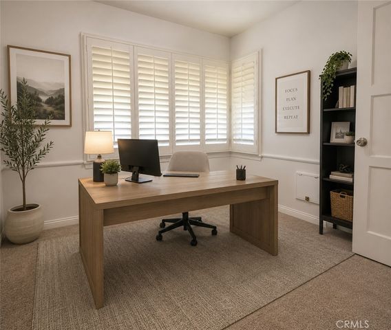 8725 S Gramercy Place, Los Angeles, CA 90047
