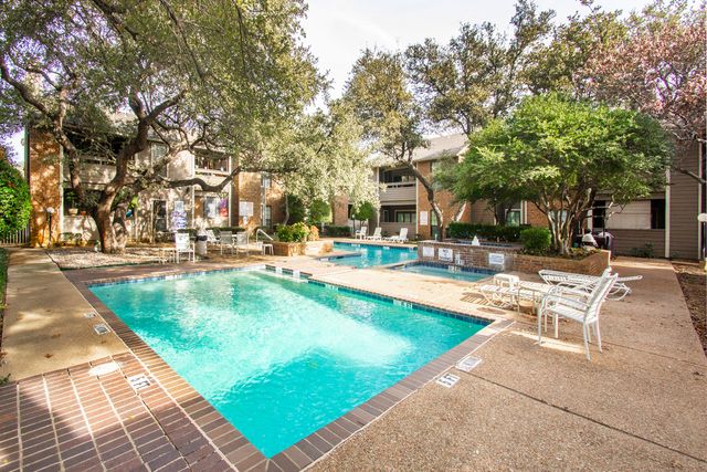 1104 Riverchase Lane 204, Arlington, TX 76011