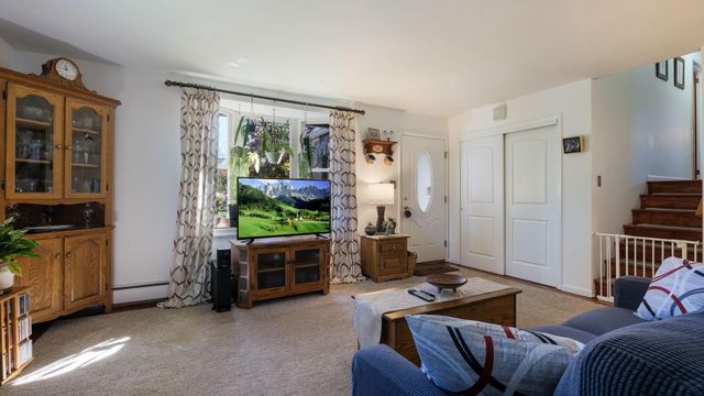 7078 EASTON RD, Pipersville, PA 18947